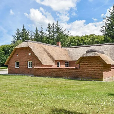 6 Bedroom Awesome In Ulfborg بيت للعطل *