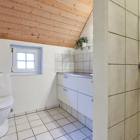 بيت للعطل 6 Bedroom Awesome In Ulfborg