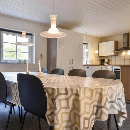 6 Bedroom Awesome In Ulfborg بيت للعطل