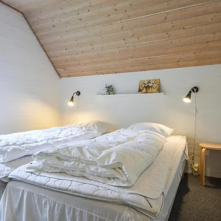 بيت للعطل 6 Bedroom Awesome In Ulfborg